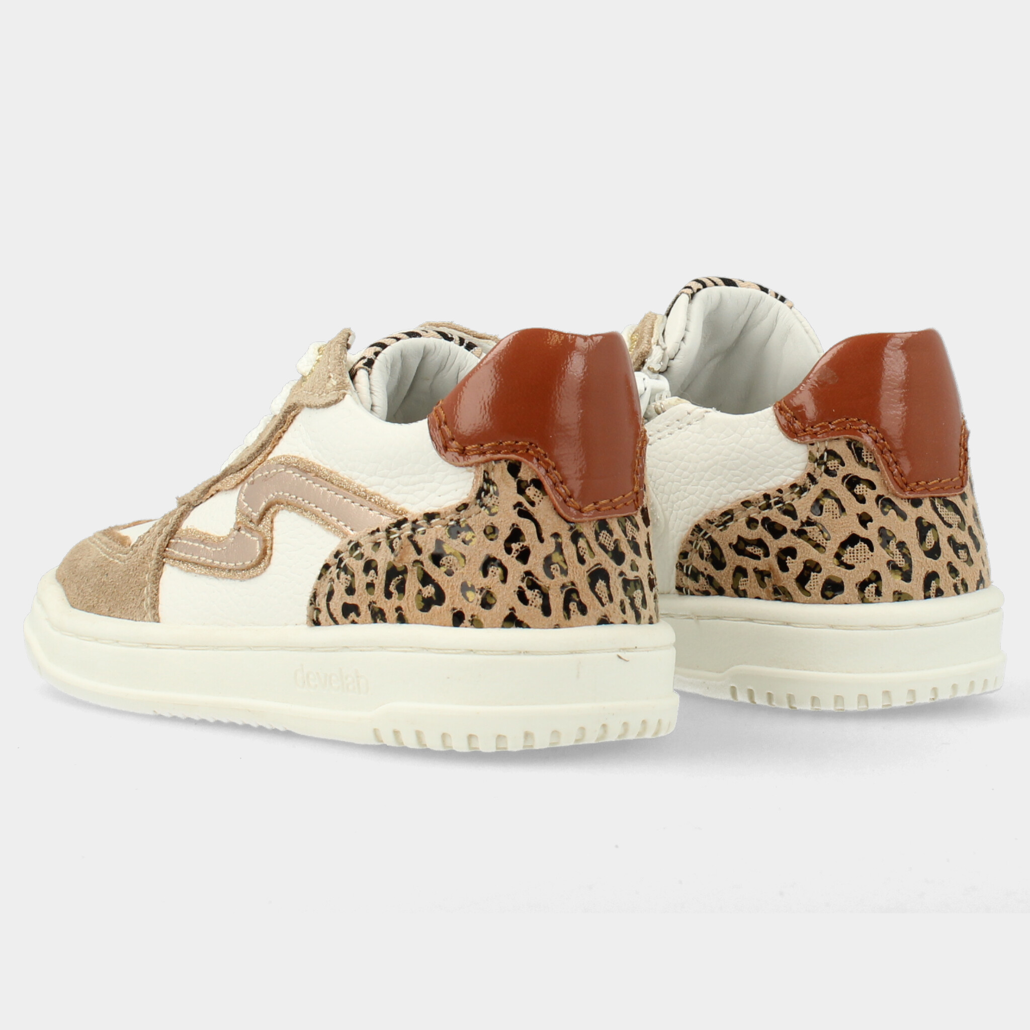 Wit met beige sneakers | 44440