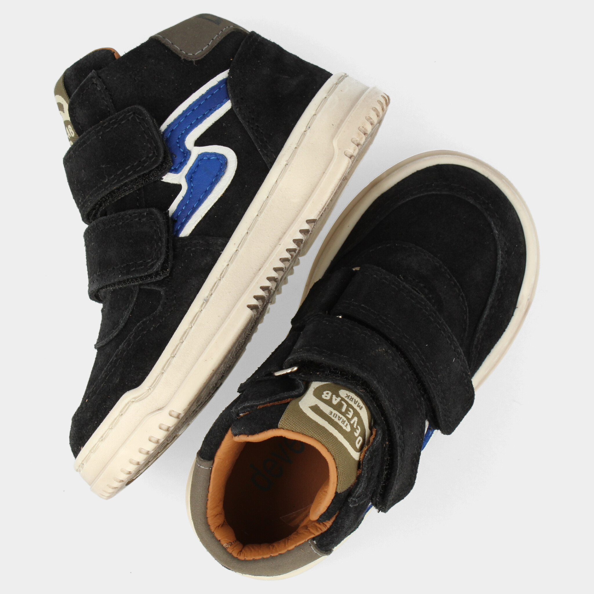 Zwarte sneaker | 44411