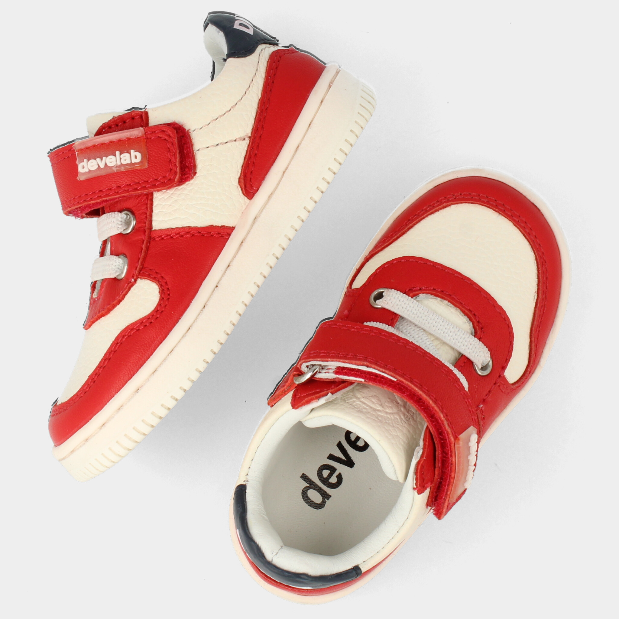 Rode sneakers | 44313