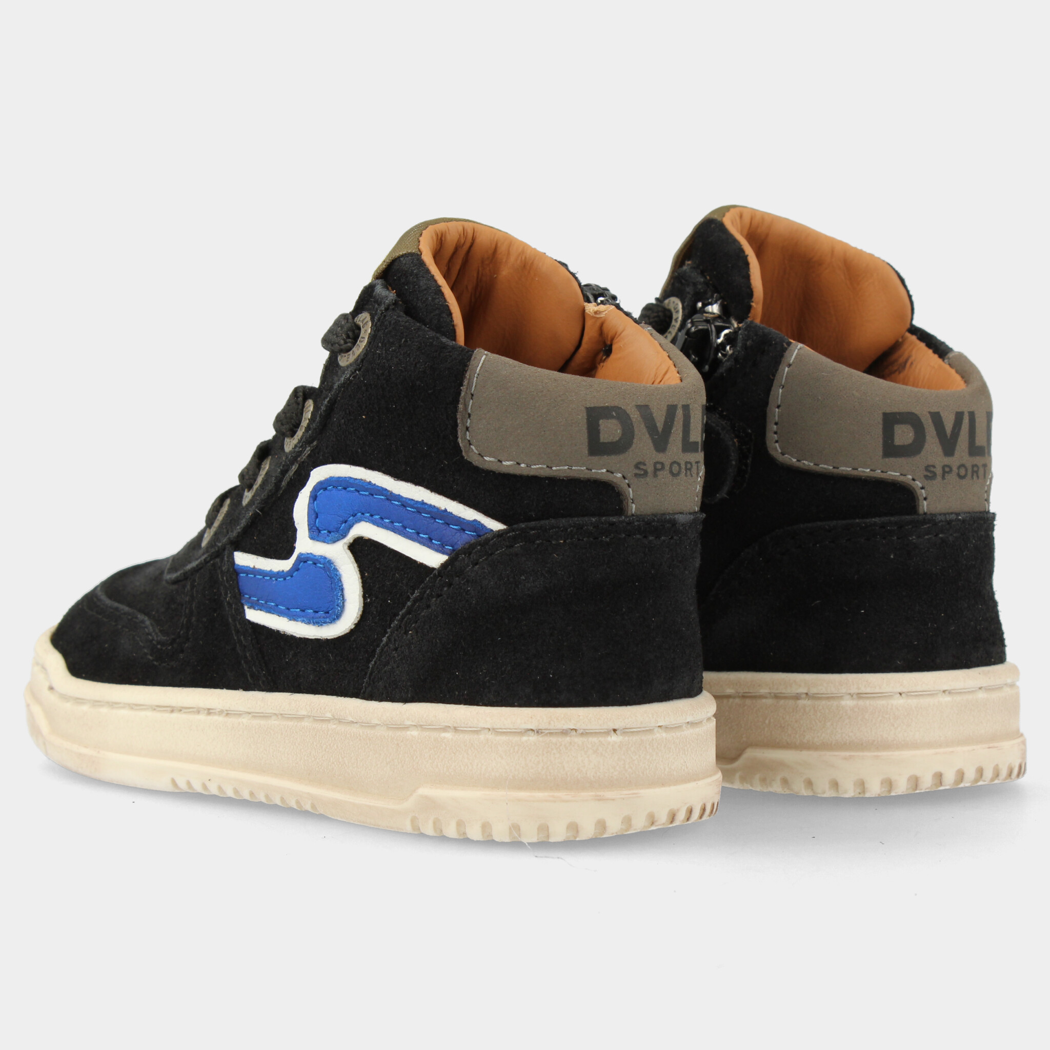 Zwarte sneaker | 44413