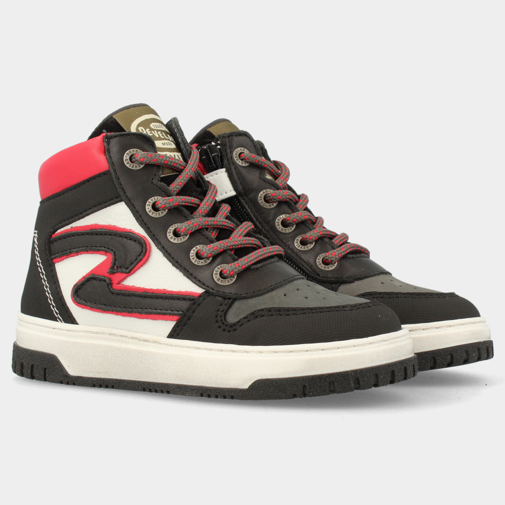 Rode sneaker | 45371